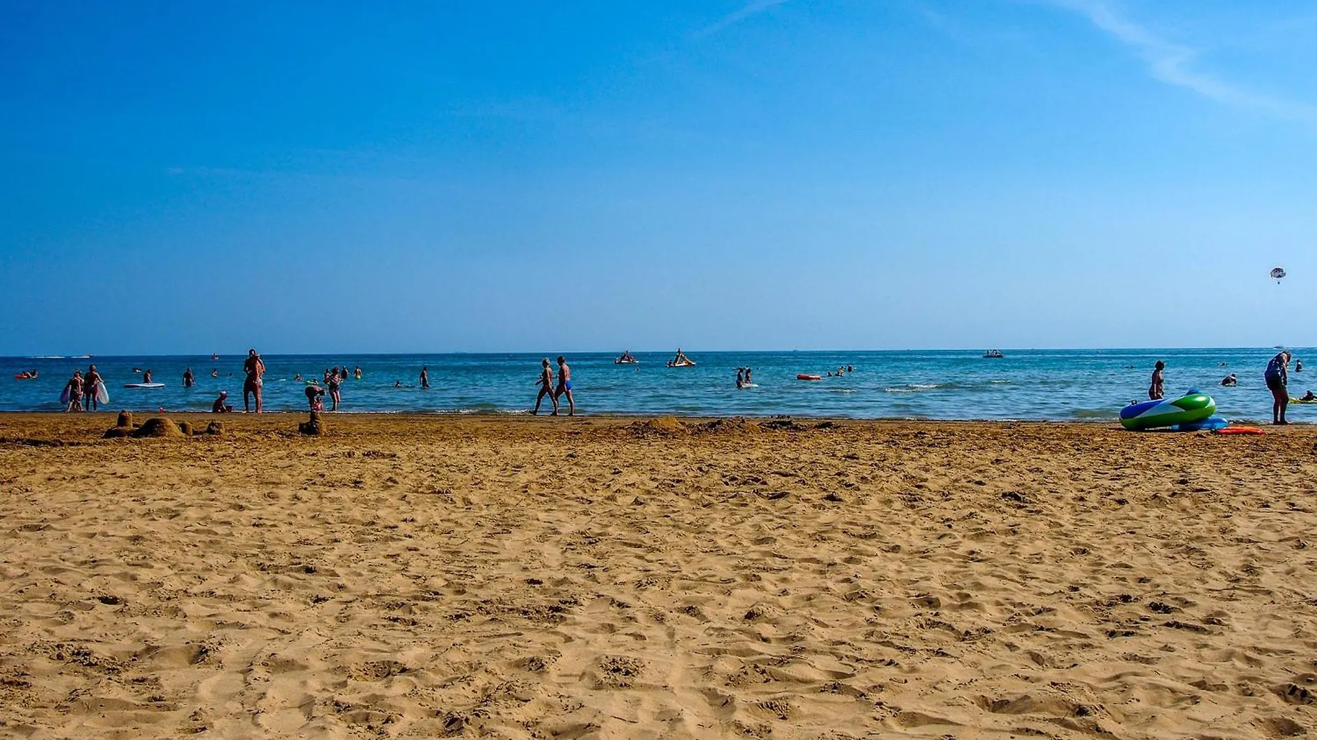 Bibione Beach Escape Flat With Balcony