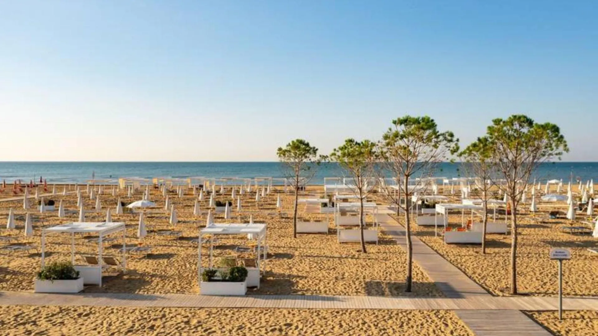 Bibione Beach Escape Flat With Balcony